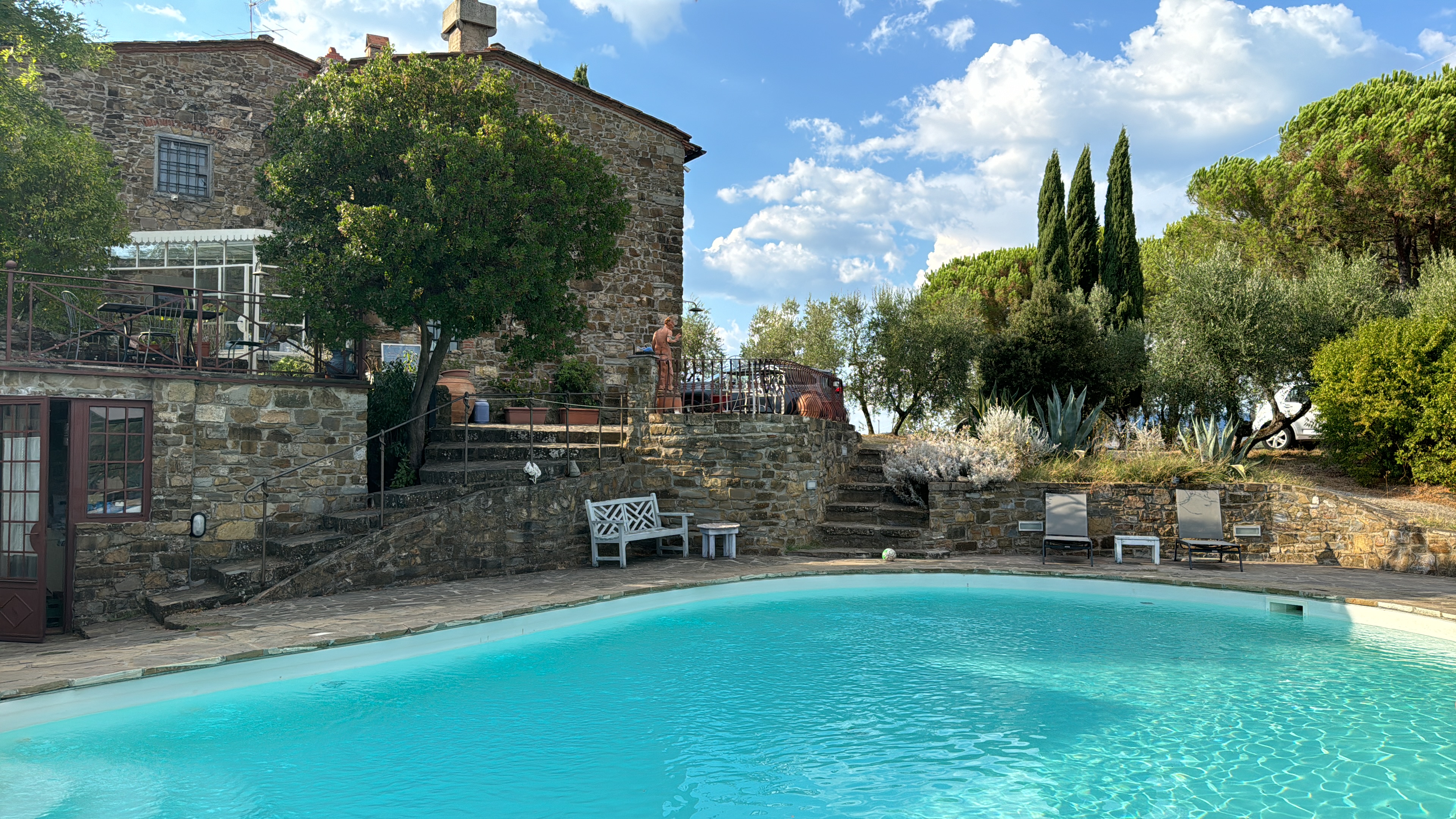 Villa Peramonda infinity pool with panoramic valley views